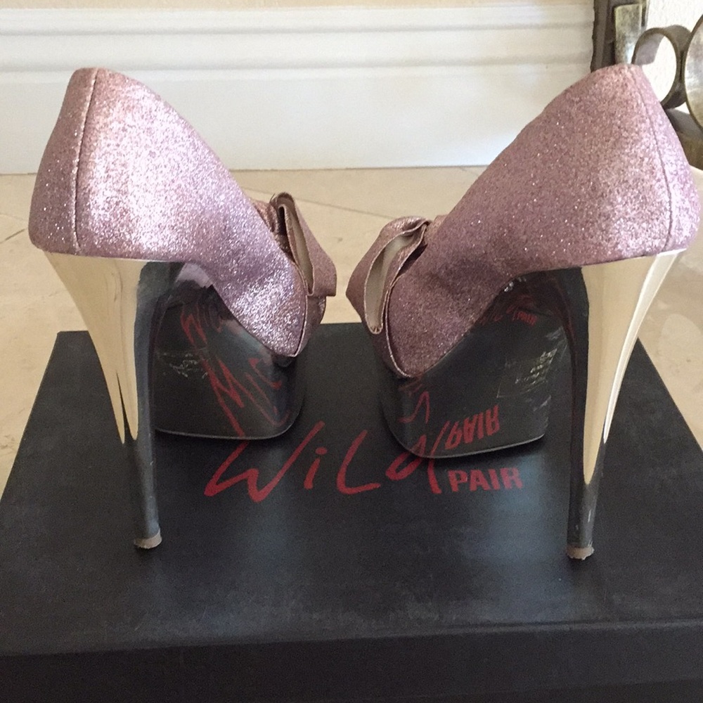 Pumps - Picture 3 of 6